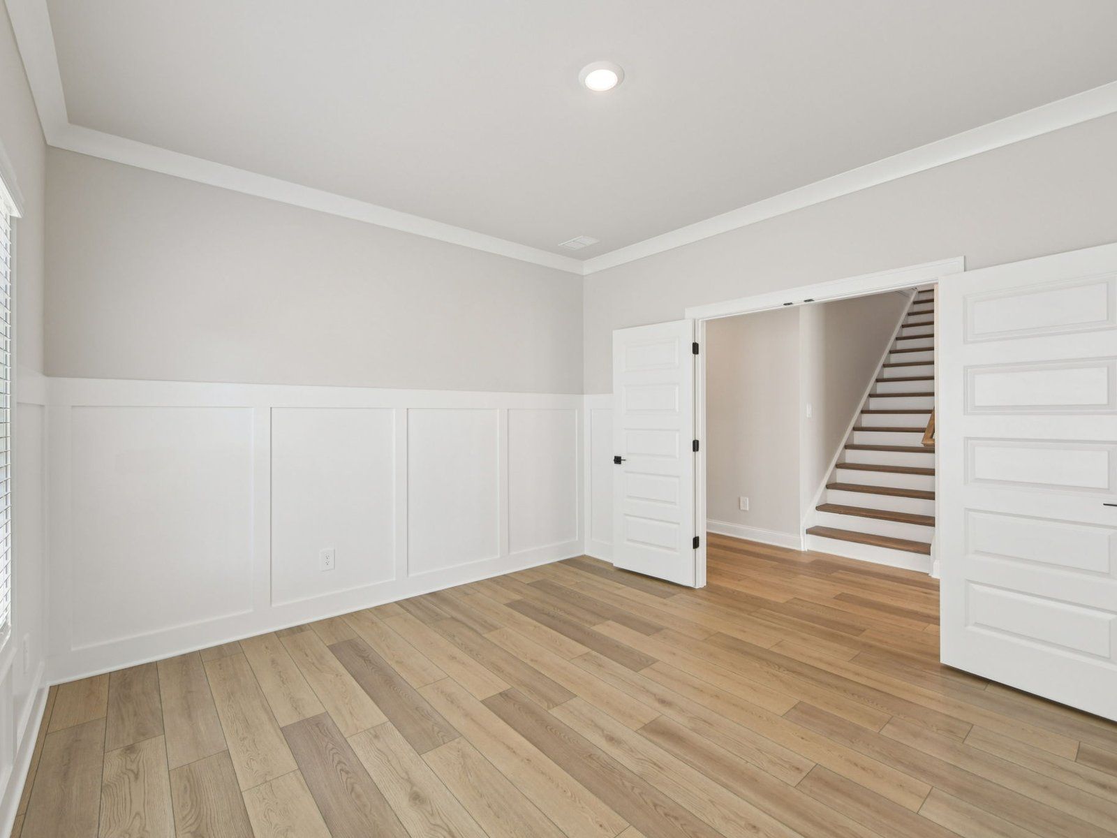The Taylorsville Basement floorplan with the Timeless Contrast Linen interior package.