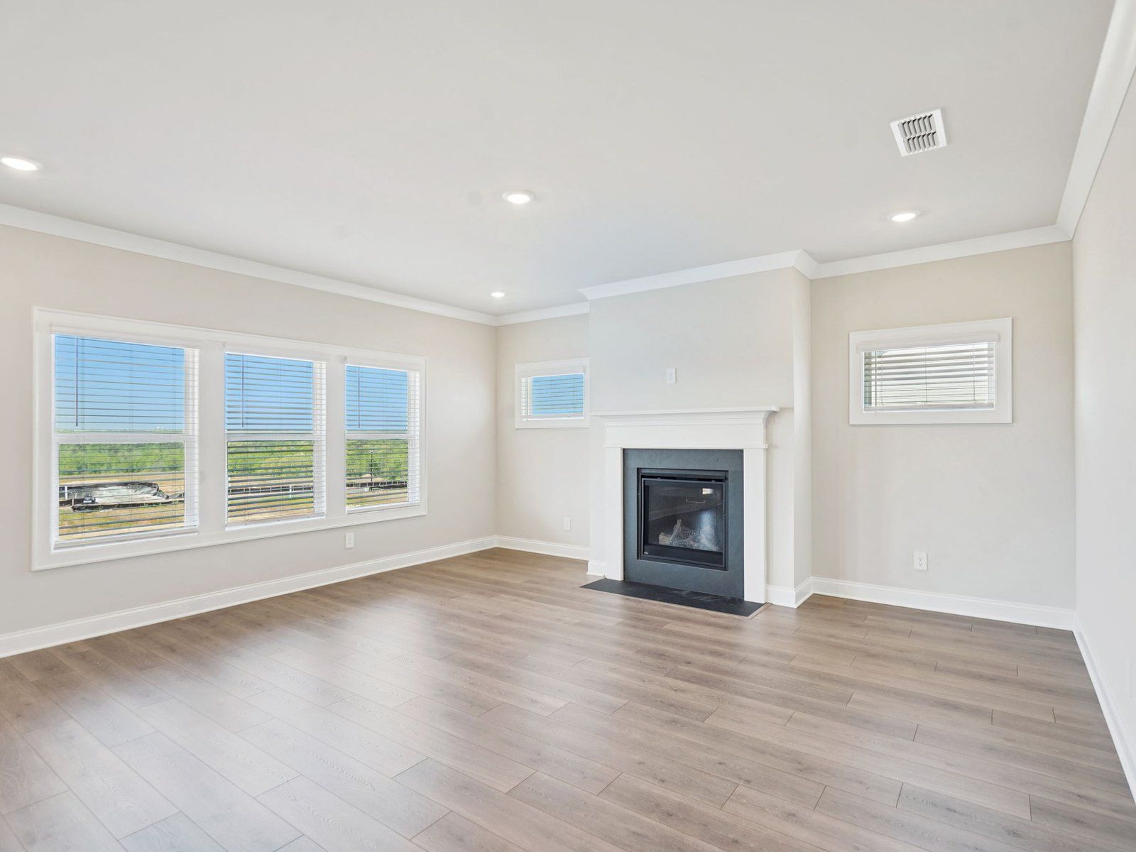 The Taylorsville floorplan with the Elegant Minimalism Linen interior package modeled at River Pointe.