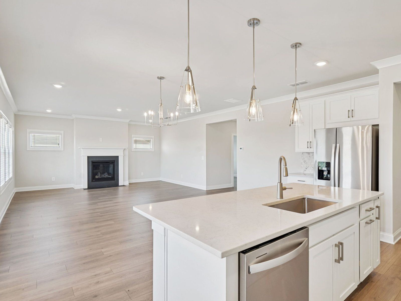 The Taylorsville floorplan with the Elegant Minimalism Linen interior package modeled at River Pointe.