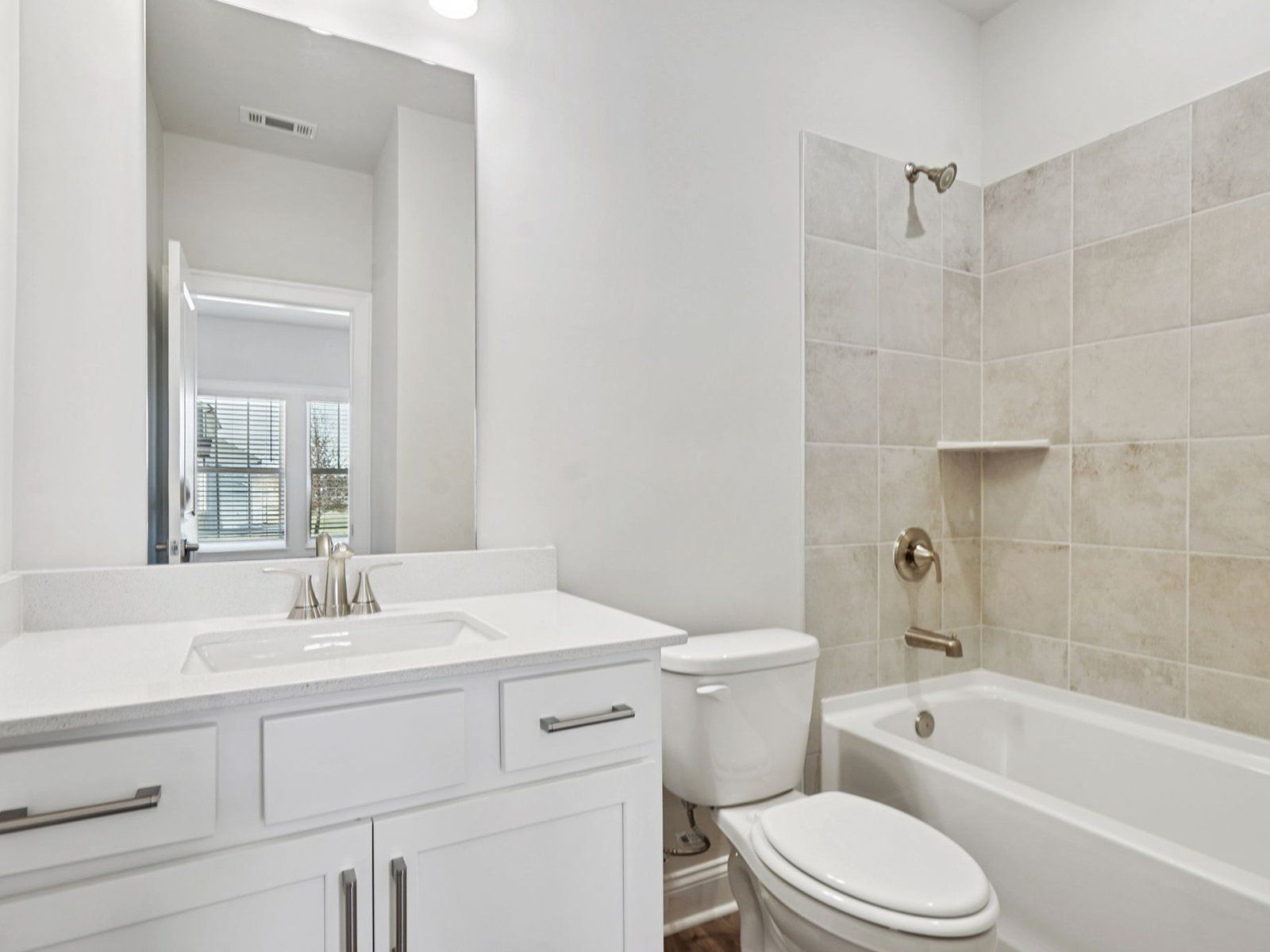 The Taylorsville floorplan with the Elegant Minimalism Linen interior package modeled at River Pointe.