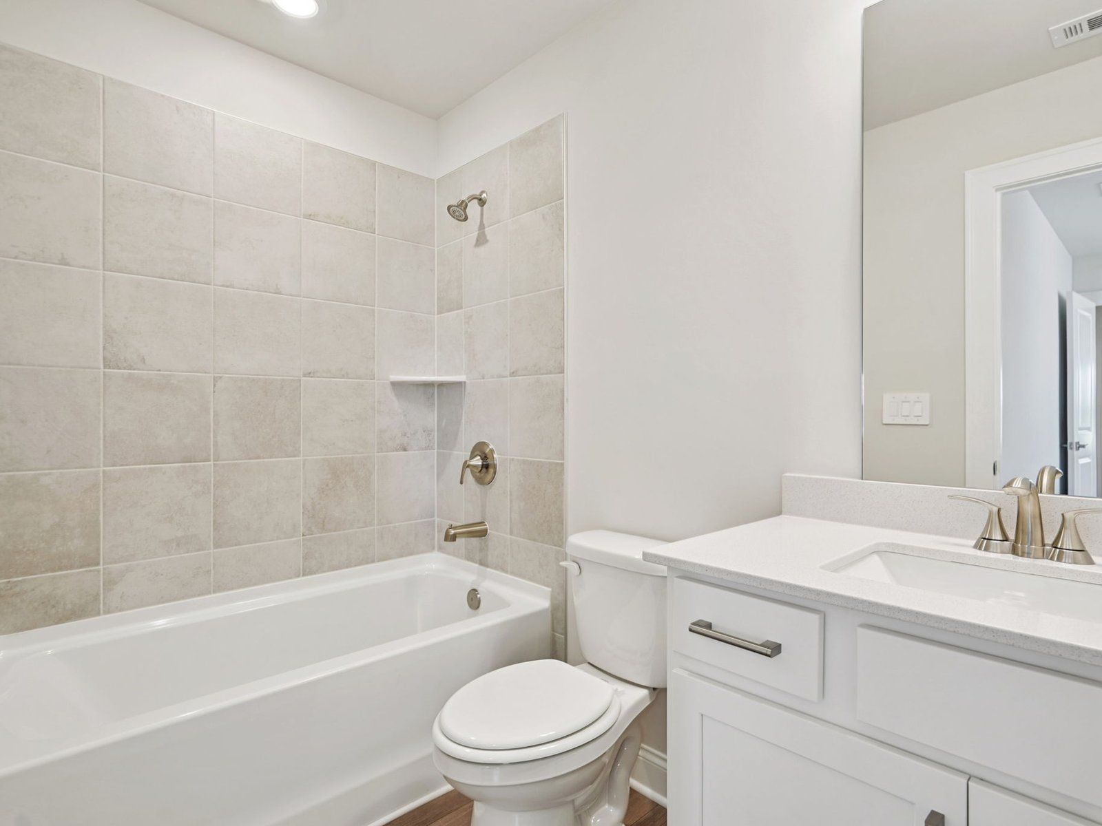 The Taylorsville floorplan with the Elegant Minimalism Linen interior package modeled at River Pointe.
