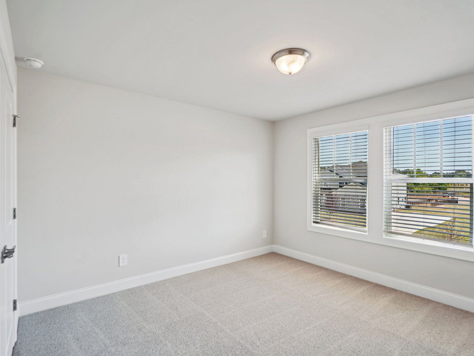 The Taylorsville floorplan with the Elegant Minimalism Linen interior package modeled at River Pointe.