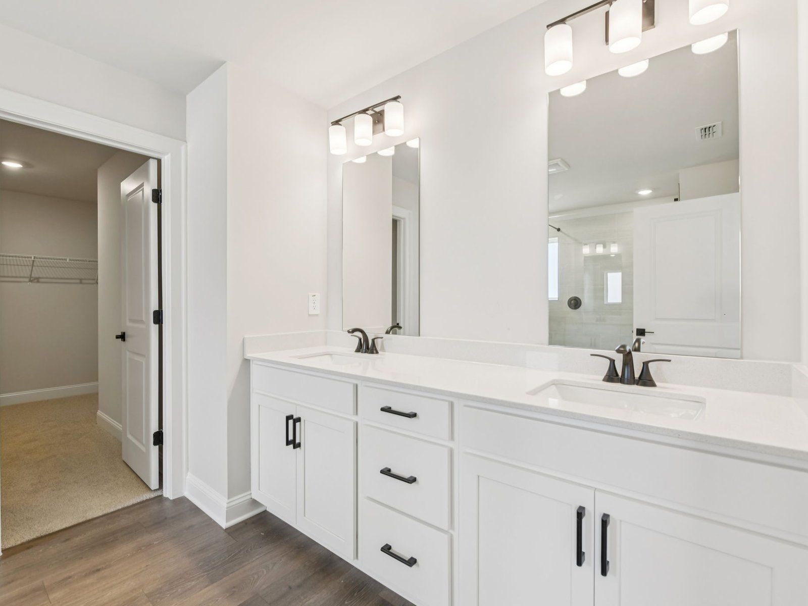 The Johnson floorplan with the Relaxed Transitional Linen interior package modeled at River Pointe.