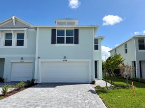 608 Salisbury Cir (Sandpiper End)