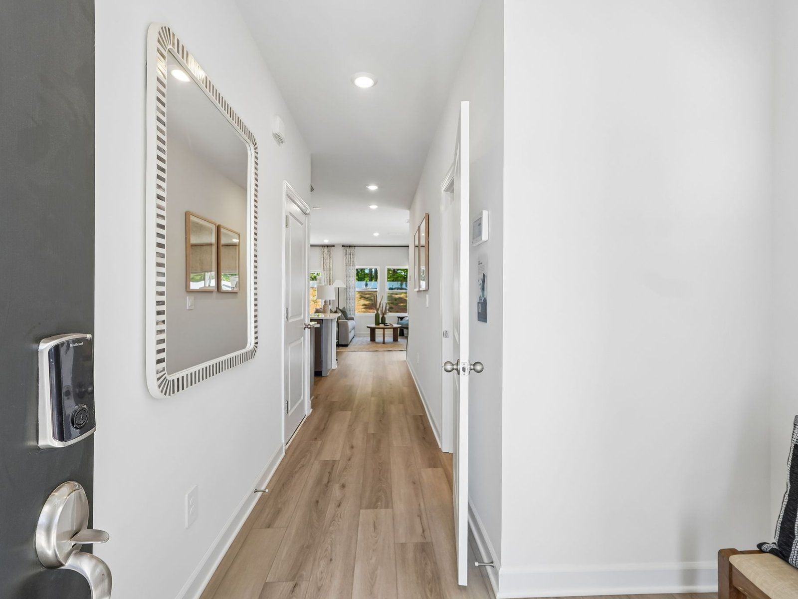 Step-inside the 3-bed, 2.5-bath Amber floorplan.