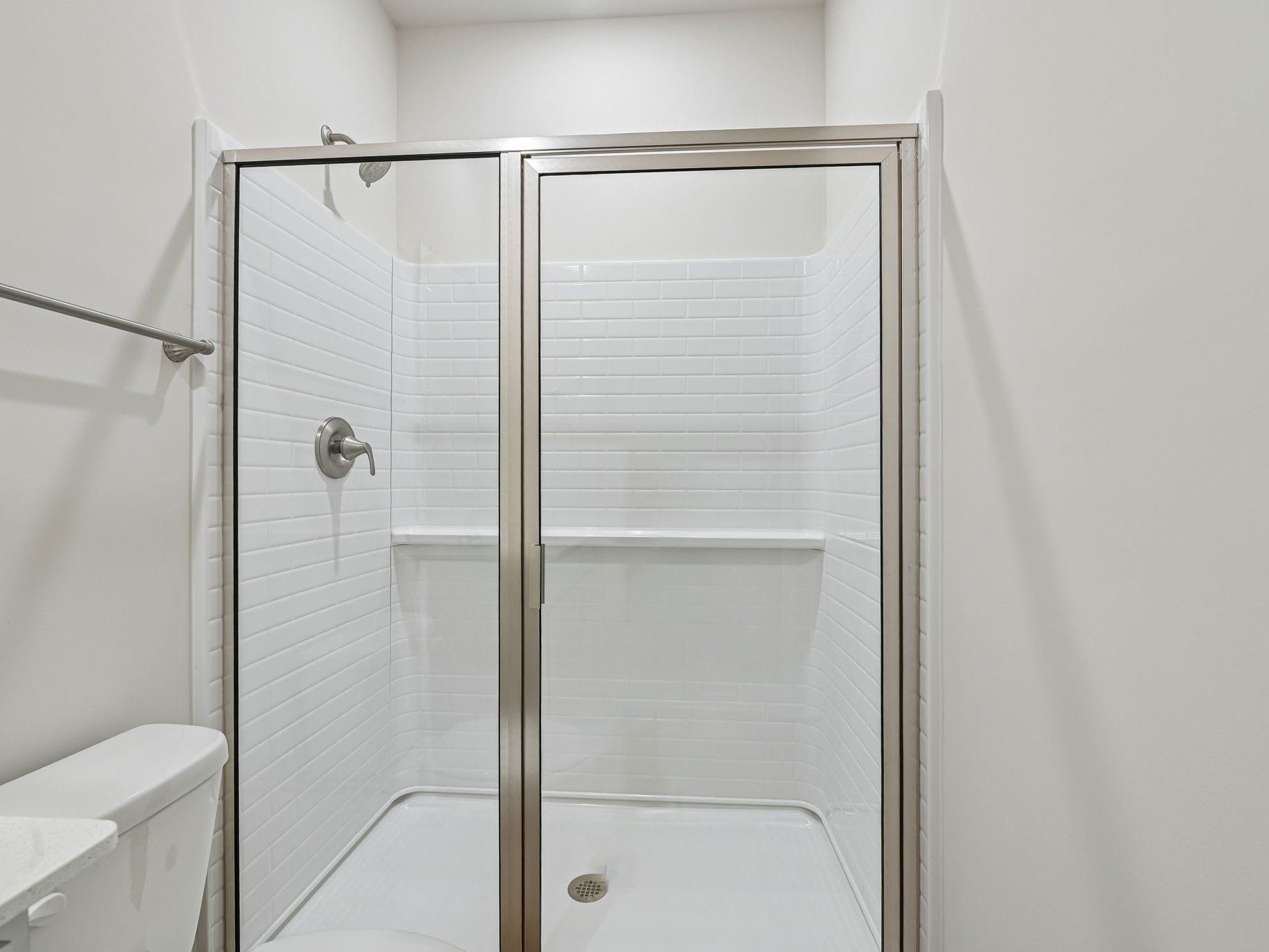 Secondary bathroom in the Taylorsville floorplan at a Meritage Homes community in Wendell, NC.