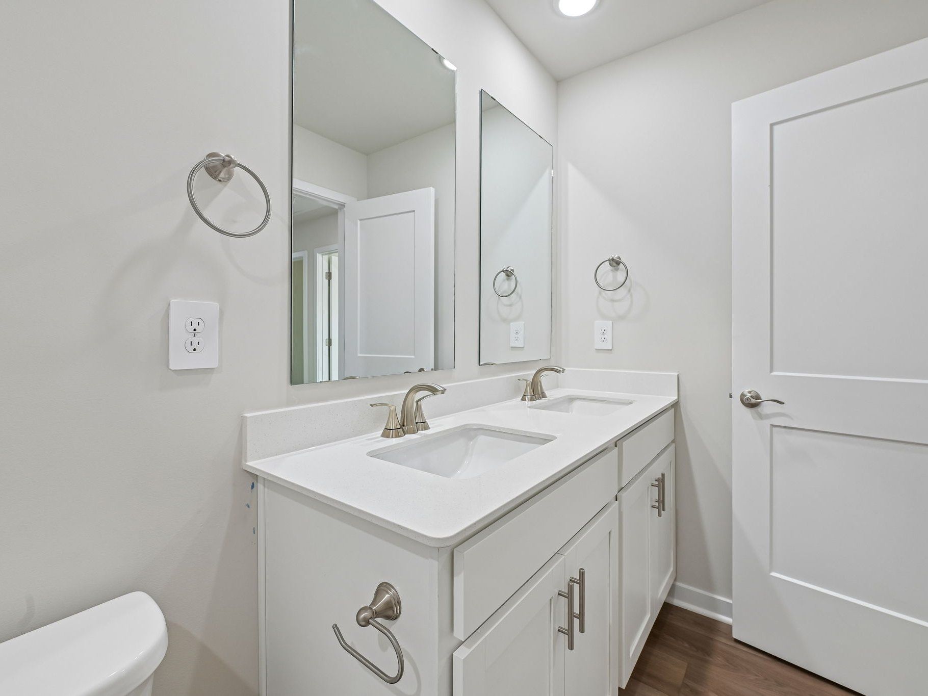 Secondary bathroom in the Lakeland floorplan at a Meritage Homes community in Zebulon, NC.