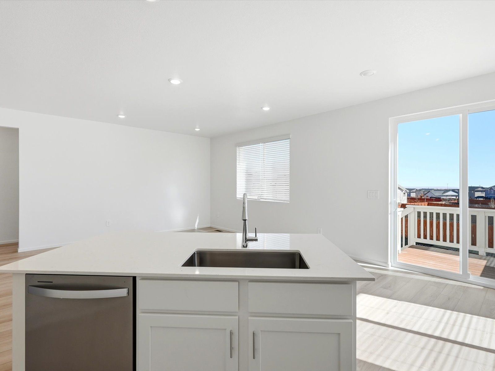 DEN_Meridian-Ranch-50's-LN_Red-Feather_Kitchen_B_13219-Valley-Peak-Dr