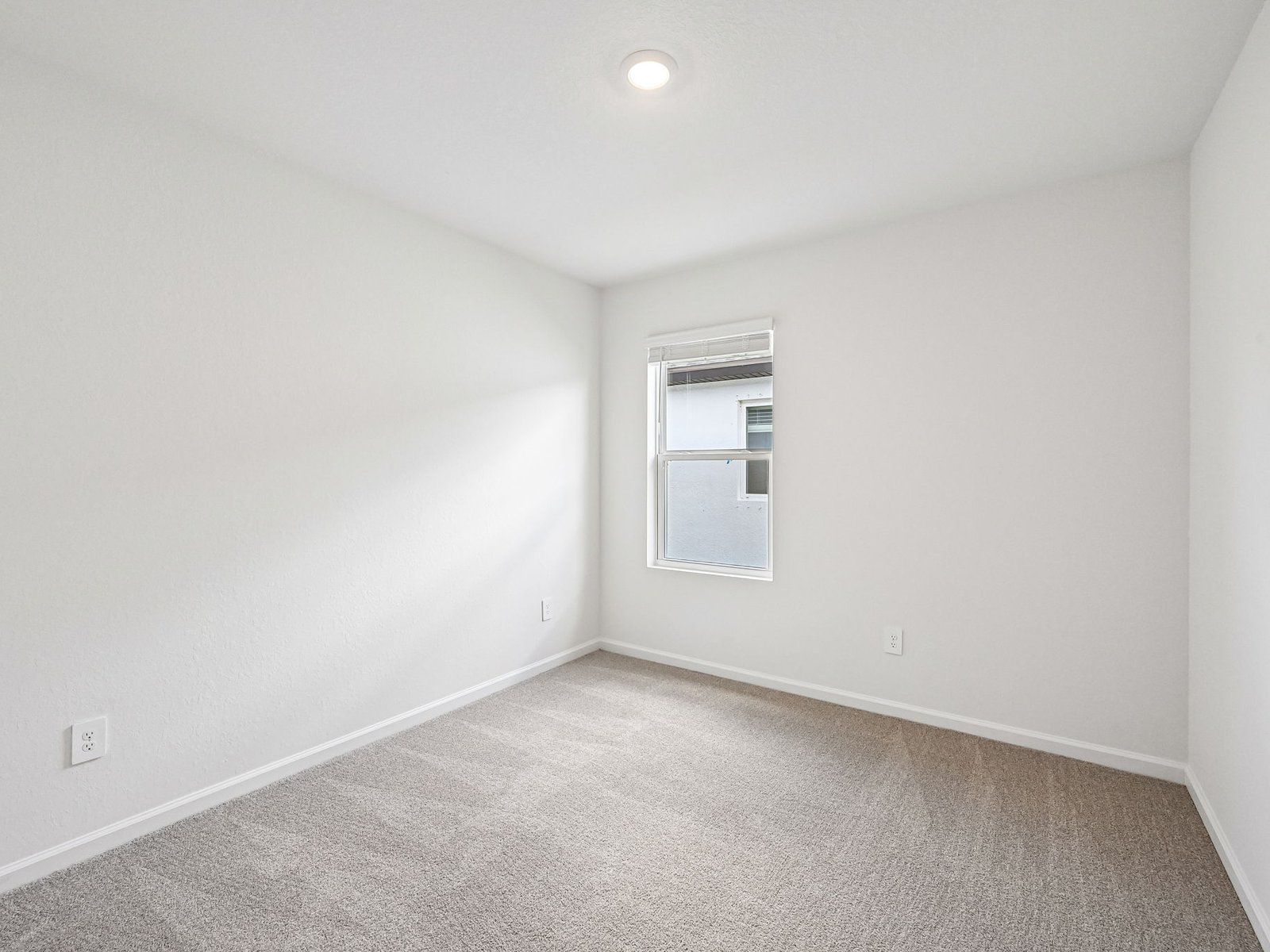 Secondary bedroom