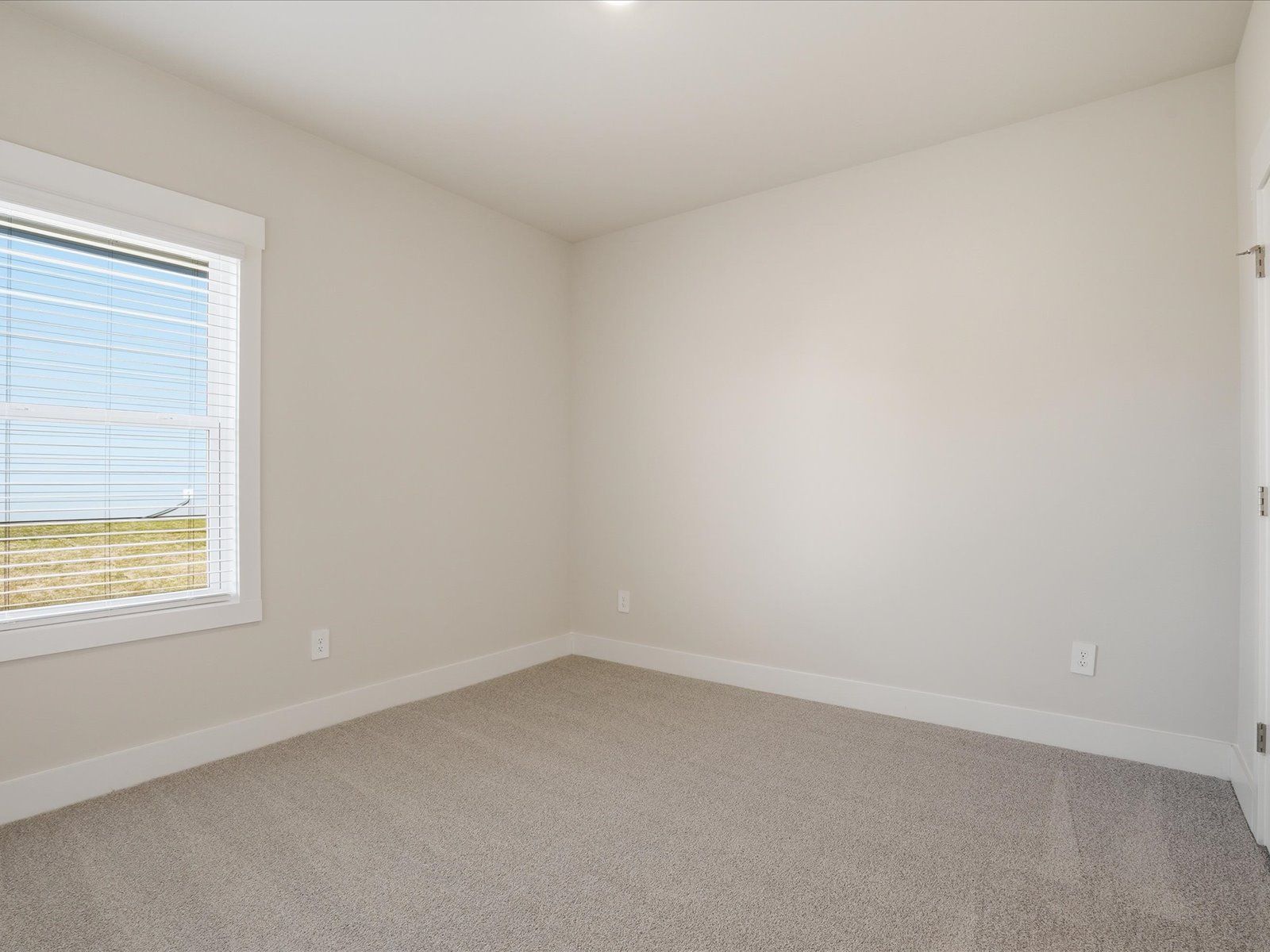 Welcome to the Newport floorplan at Ashby Woods.