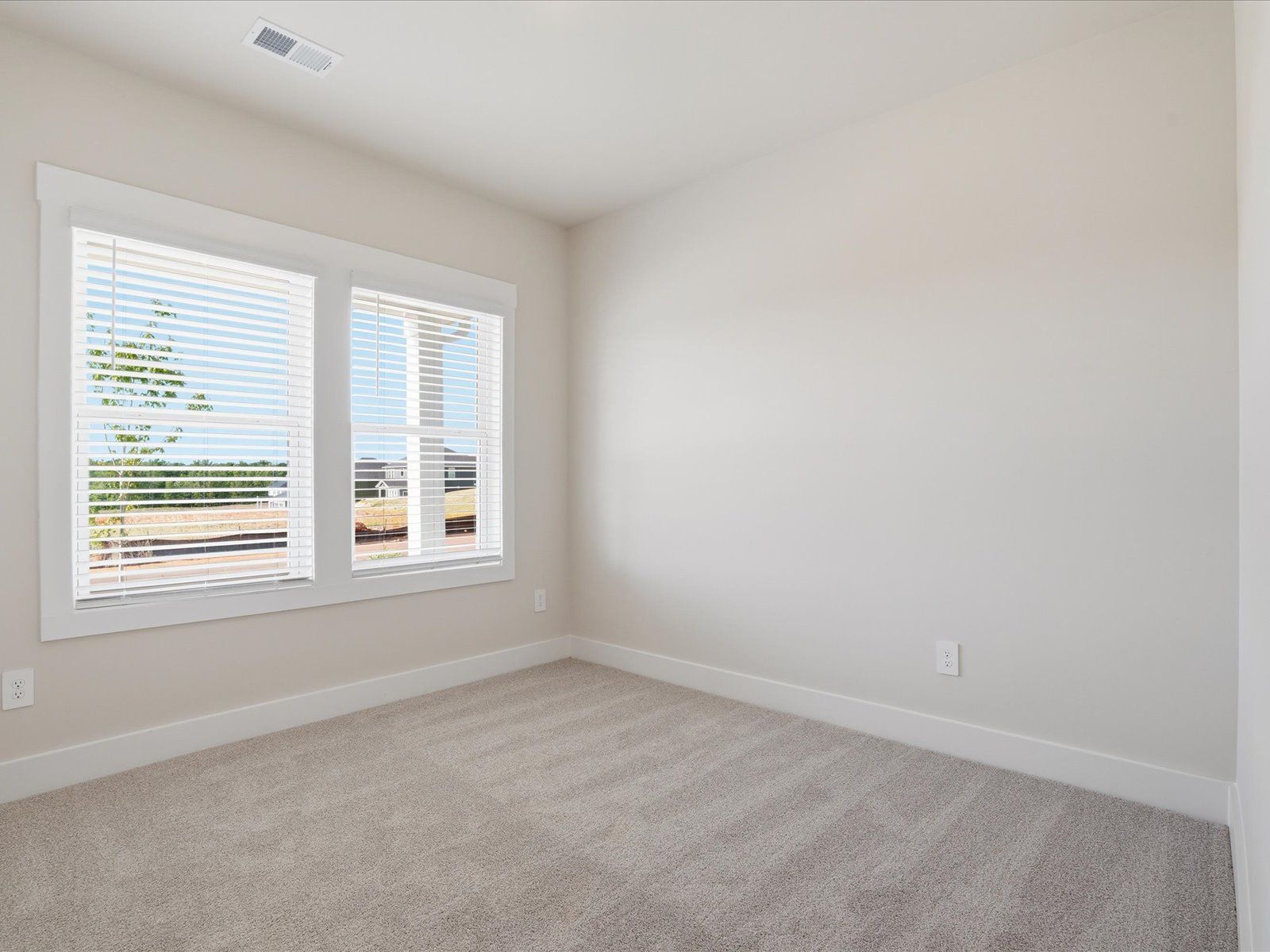 Welcome to the Newport floorplan at Ashby Woods.