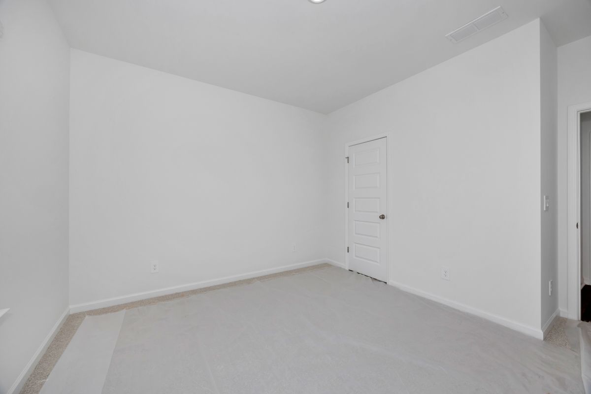 The Chandler floorplan with the Radiant White interior package.