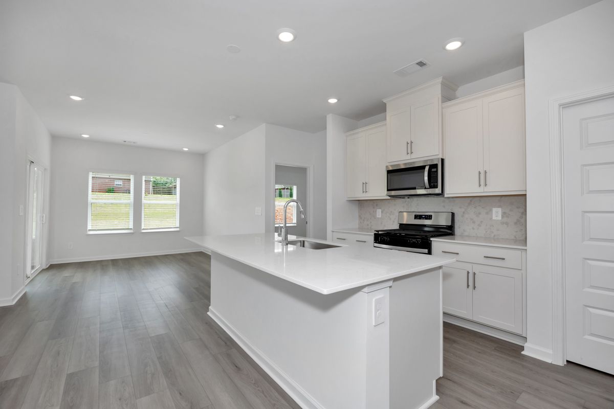 The Chandler floorplan with the Radiant White interior package.