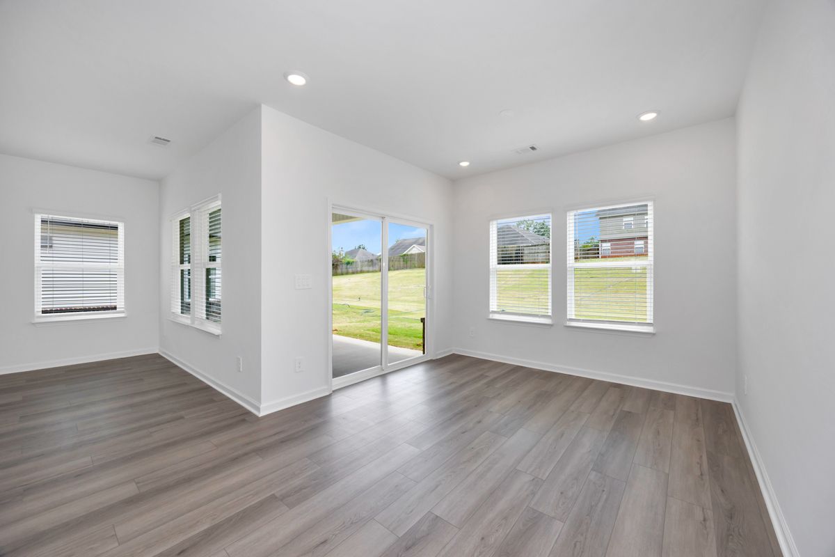 The Chandler floorplan with the Radiant White interior package.