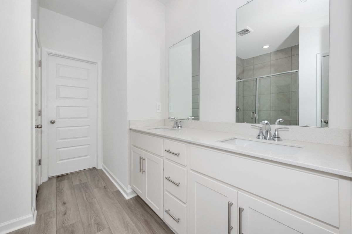 The Chandler floorplan with the Radiant White interior package.