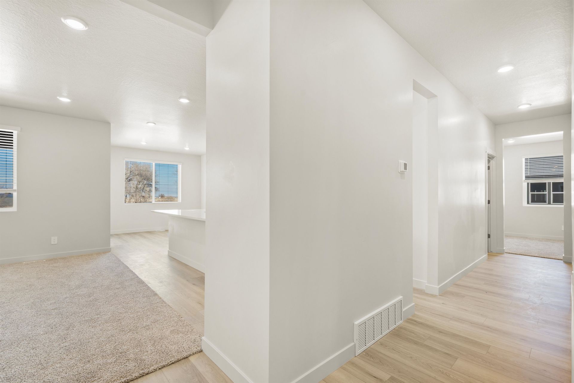 SLC_The-Weber_#5191_Hallway_C_280-w-deep-creek-ln-grantsville-UT.jpg
