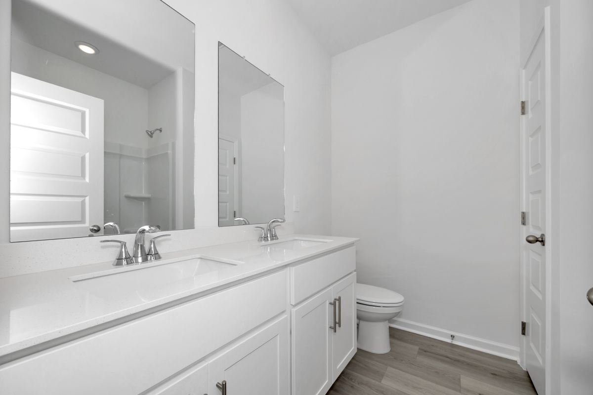 The Newport floorplan with the Finesse White interior package.