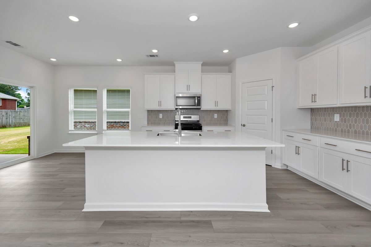 The Newport floorplan with the Finesse White interior package.