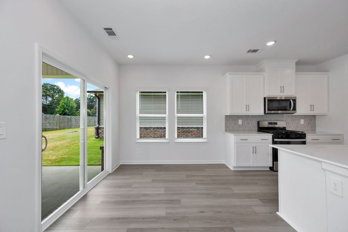 The Newport floorplan with the Finesse White interior package.