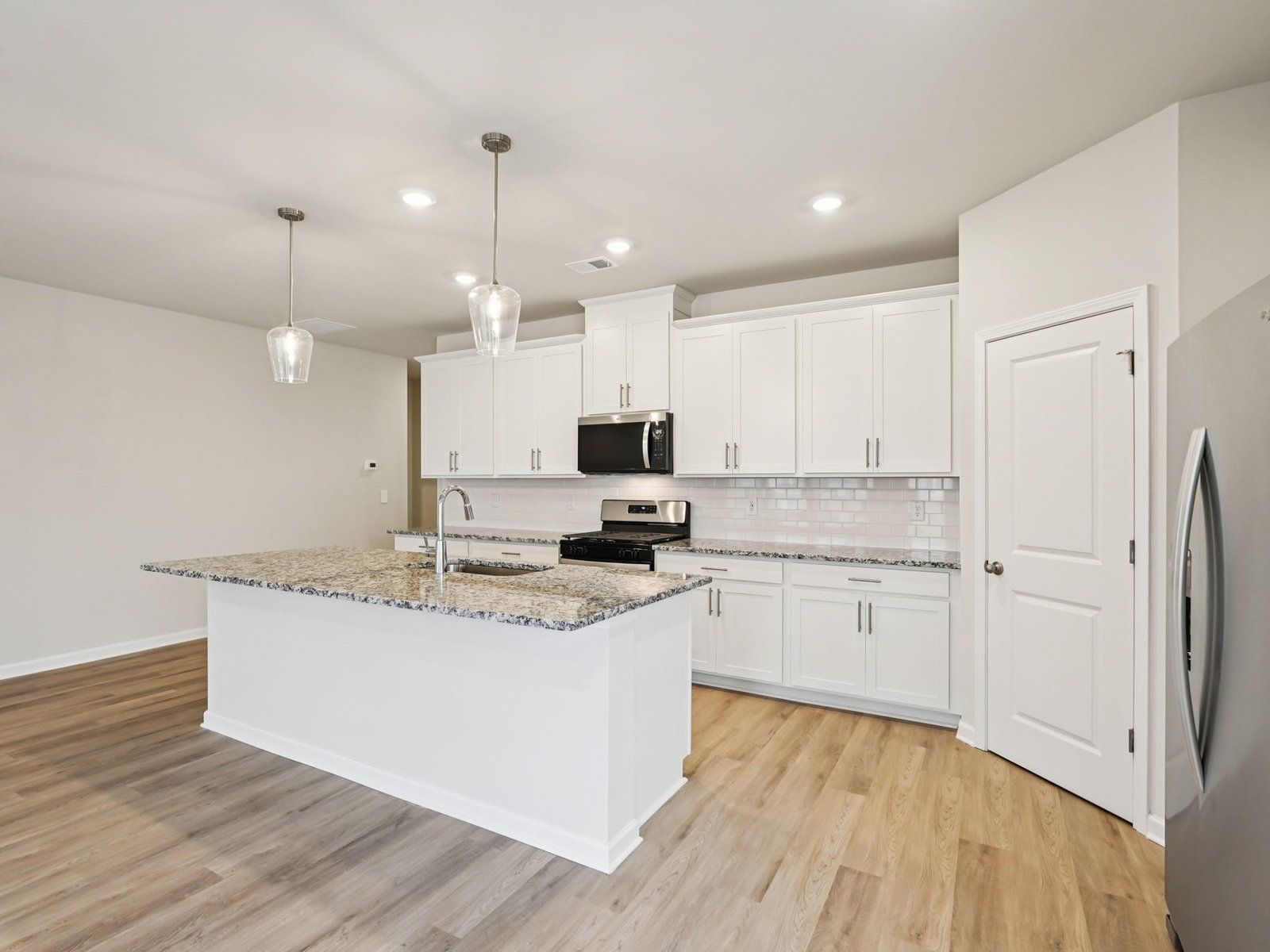The Gibson floorplan with the Cozy Linen interior package.