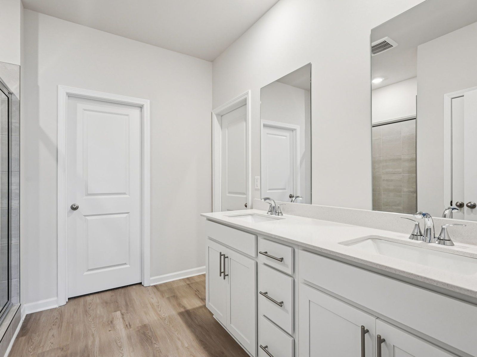 The Gibson floorplan with the Cozy Linen interior package.