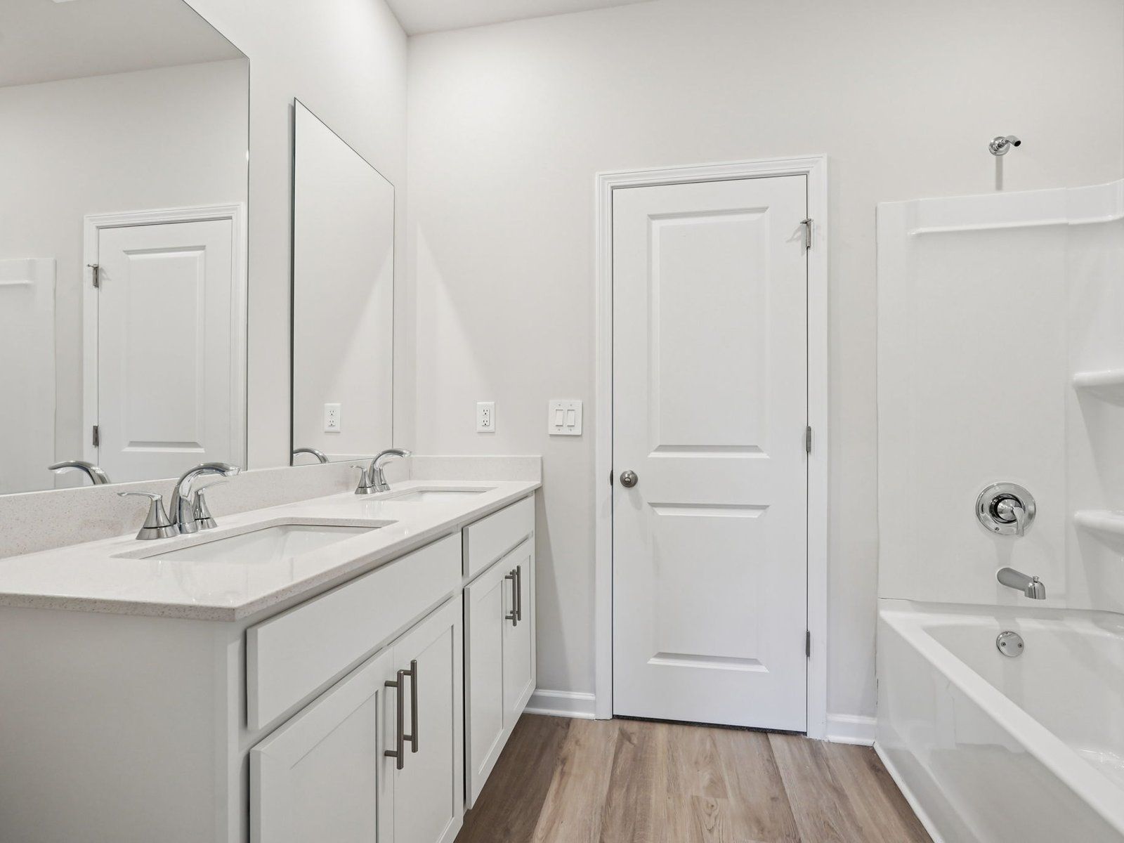 The Gibson floorplan with the Cozy Linen interior package.