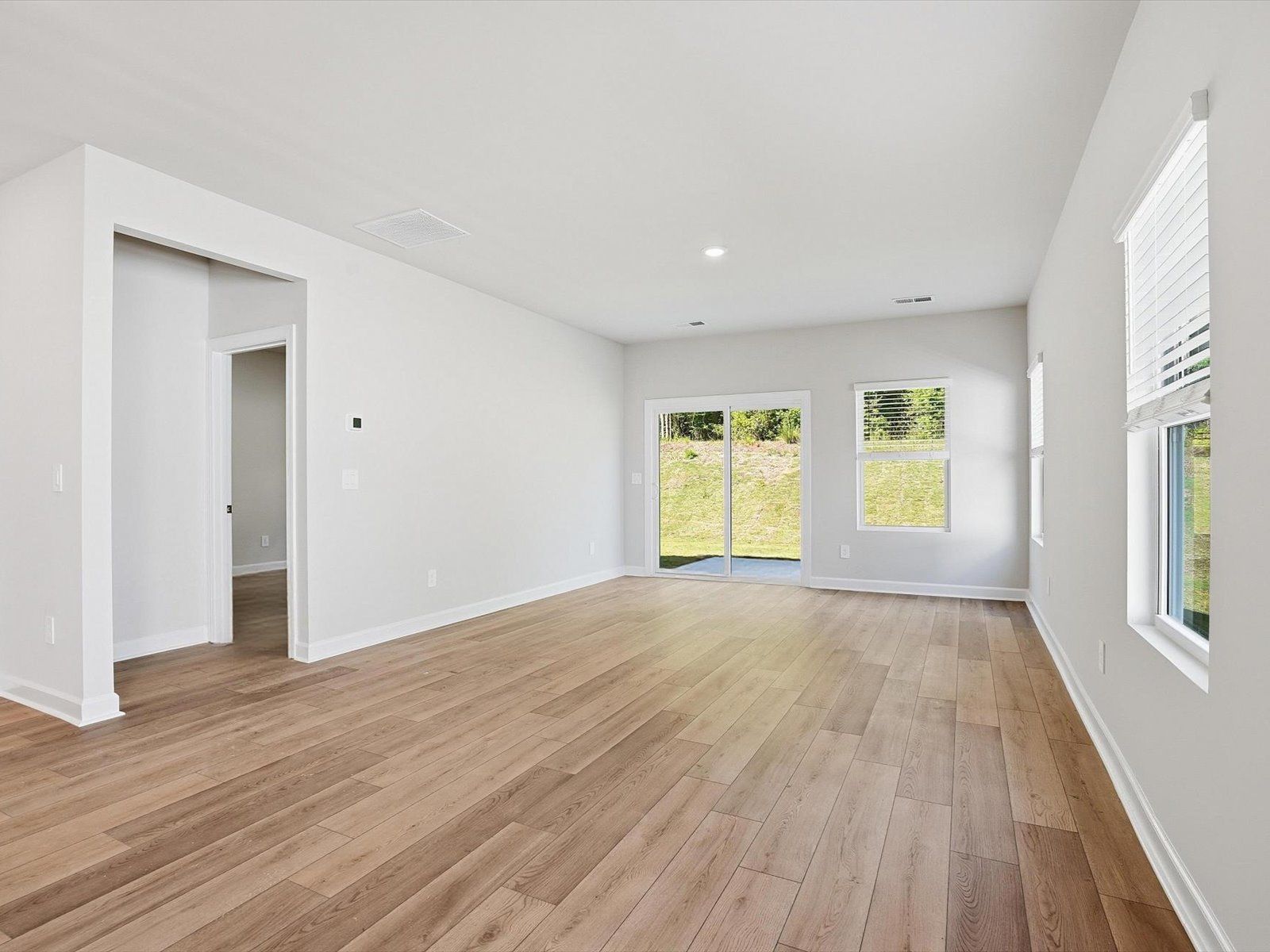 Welcome to the Sydney floorplan at Brayfield Manor - Heritage Collection.