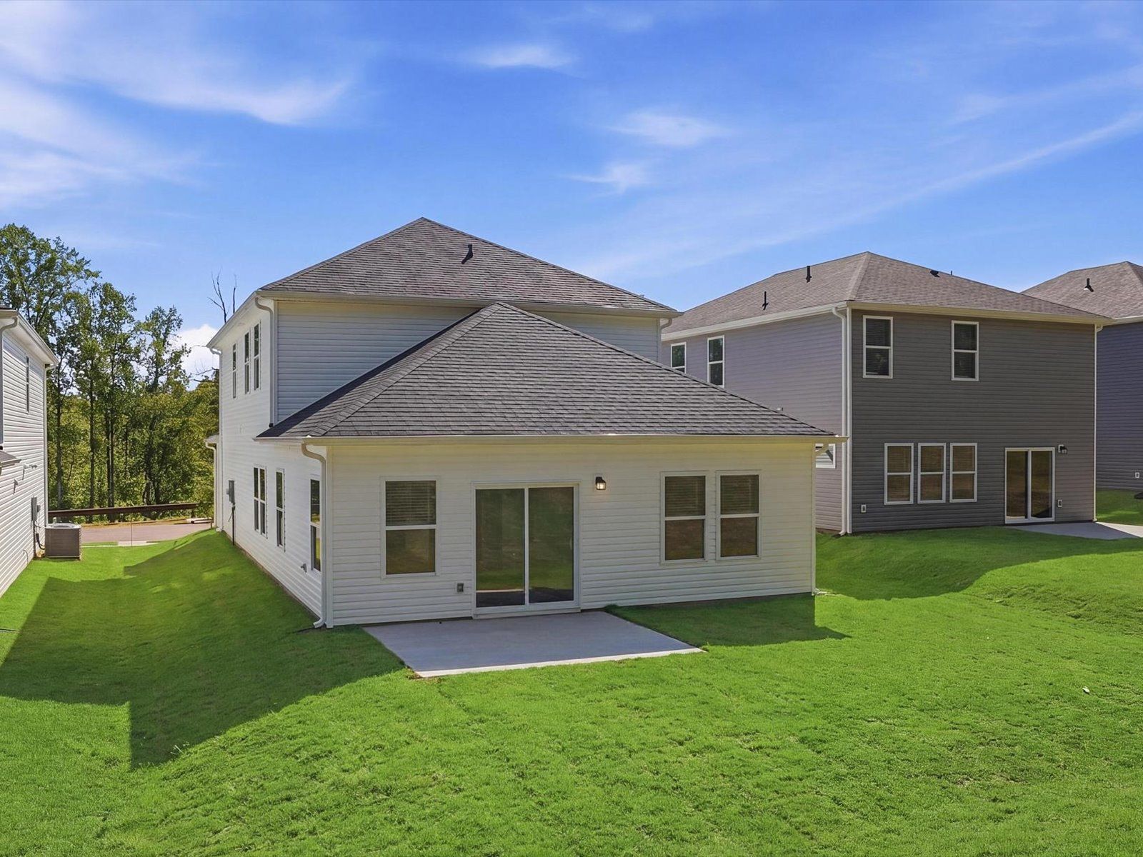 Welcome to the Sydney floorplan at Brayfield Manor - Heritage Collection.