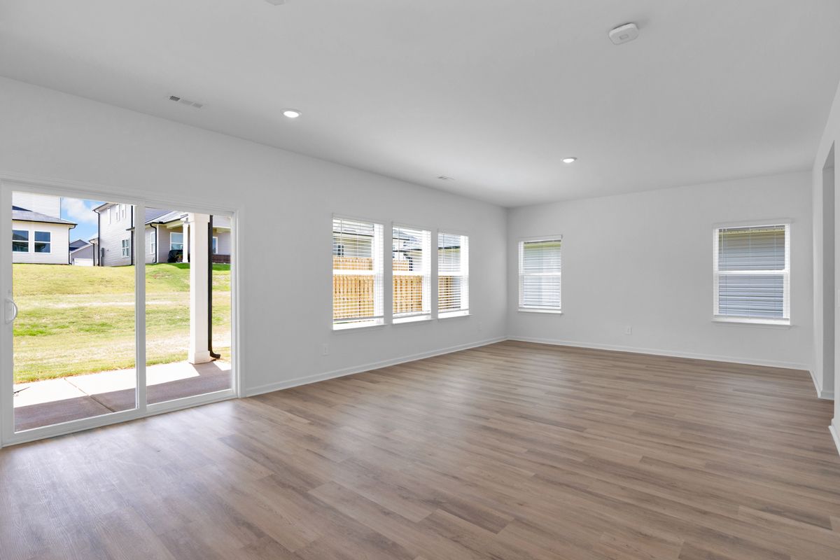 The Dakota floorplan with the Chic White interior package.