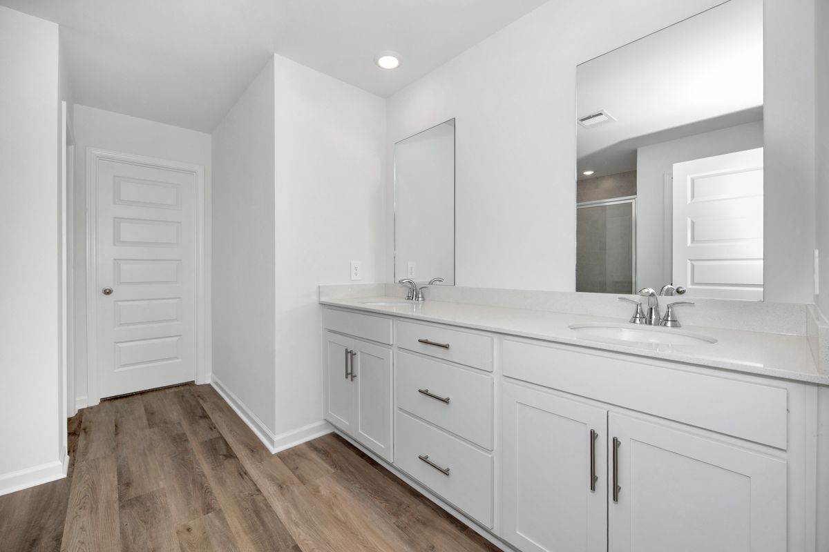 The Dakota floorplan with the Chic White interior package.