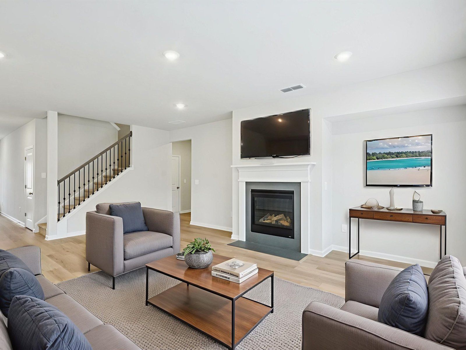 The Johnson floorplan with the Finesse White interior package.