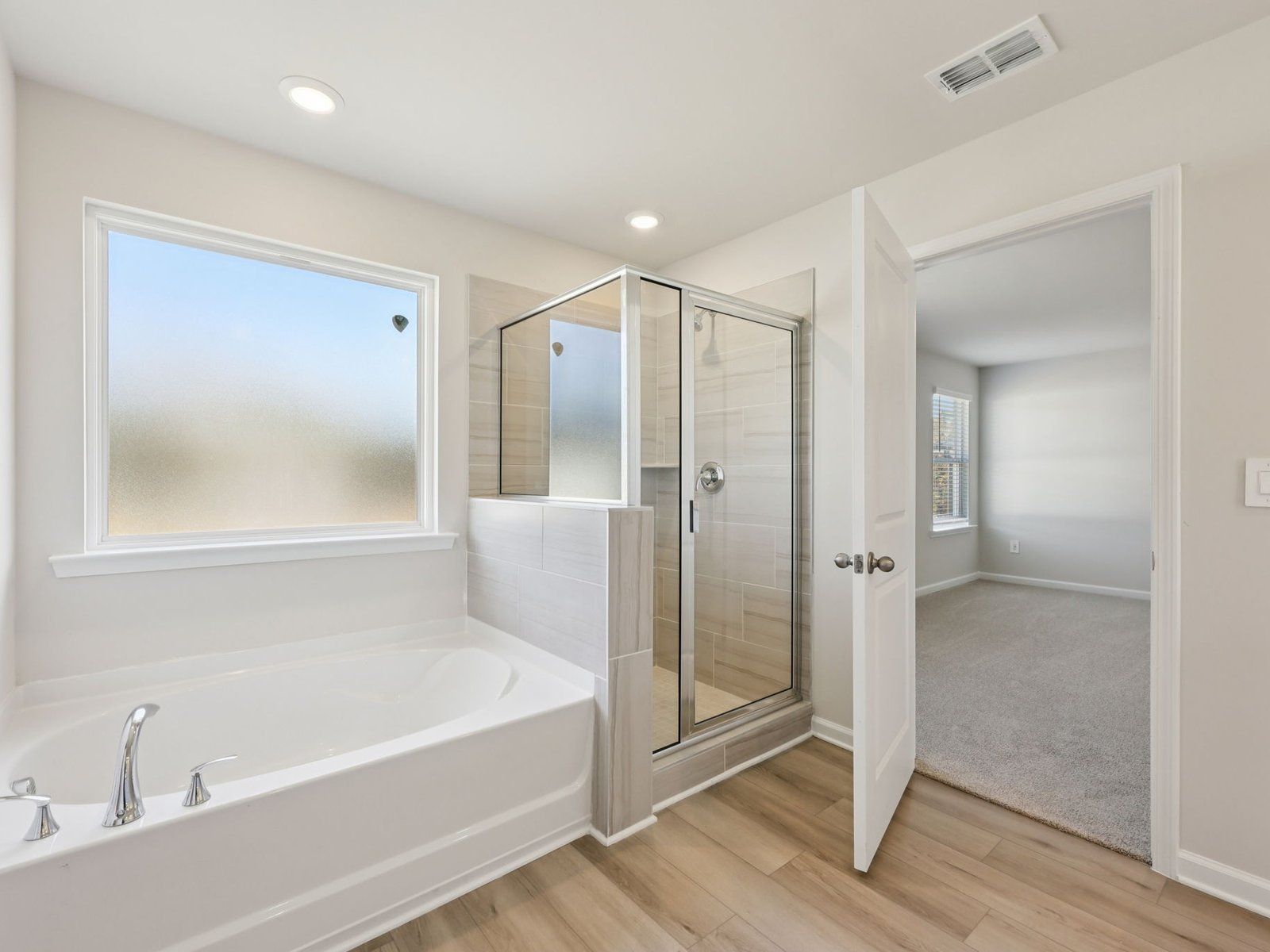 The Johnson floorplan with the Finesse White interior package.