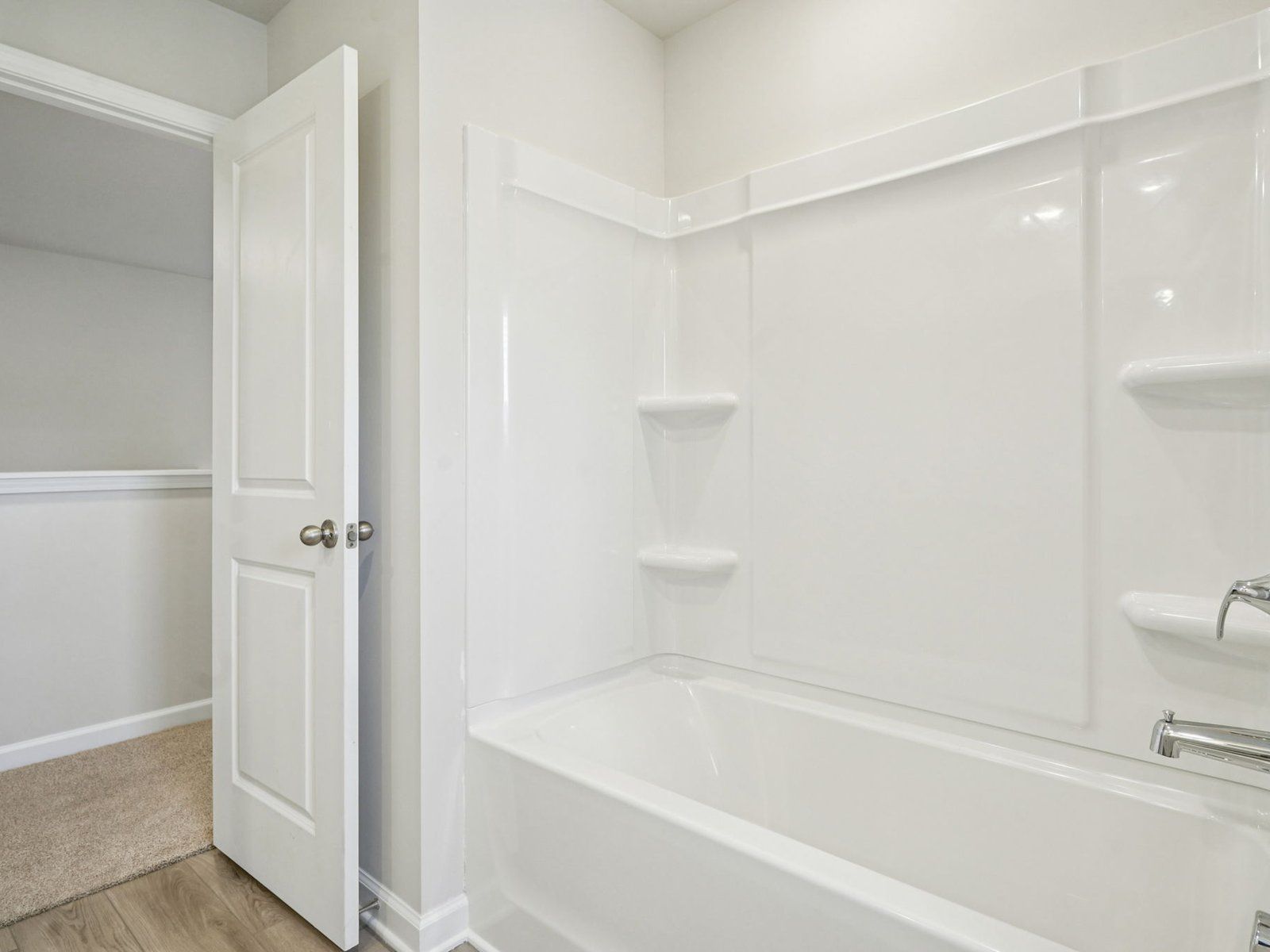 The Johnson floorplan with the Finesse White interior package.