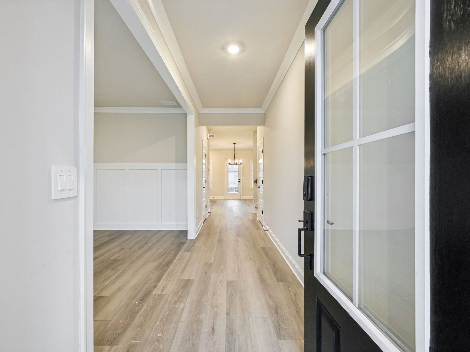 The Dakota floorplan with the Fresh Artisan Sage interior package.