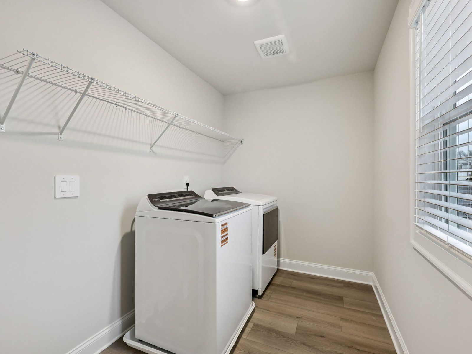 The Dakota floorplan with the Fresh Artisan Sage interior package.