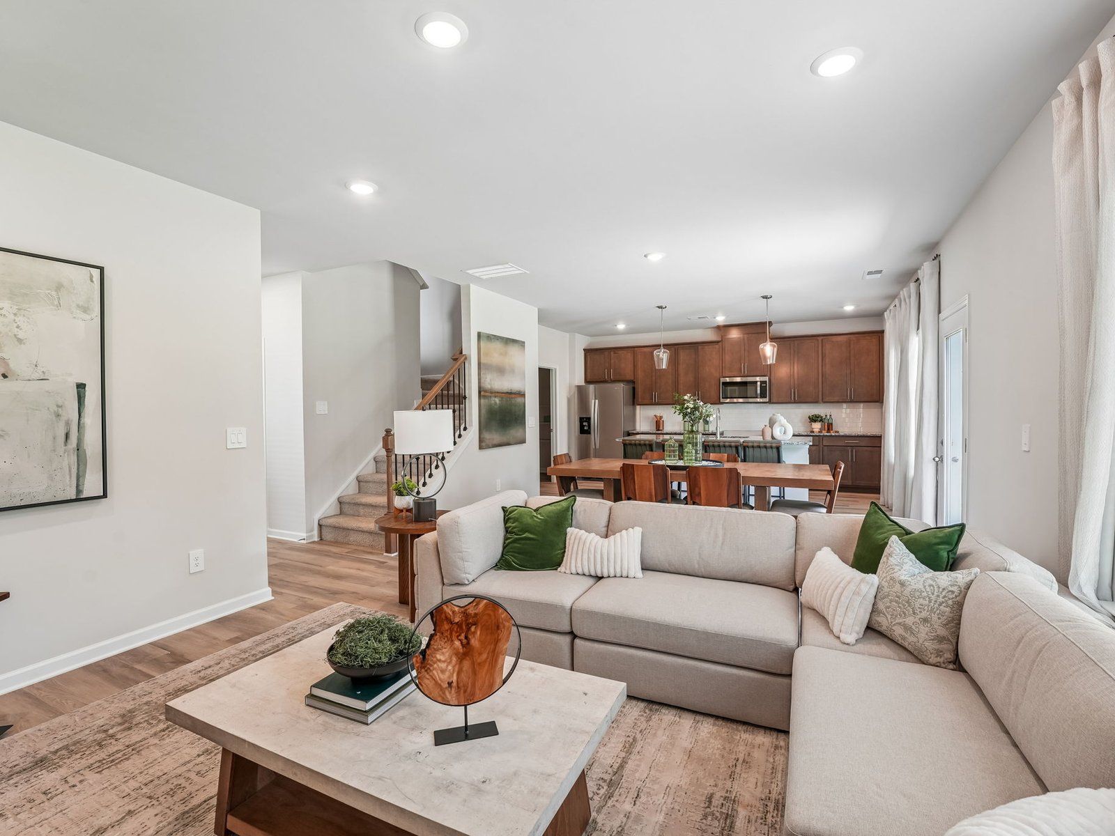 The Lakeland floorplan with the Charm Almond interior package.