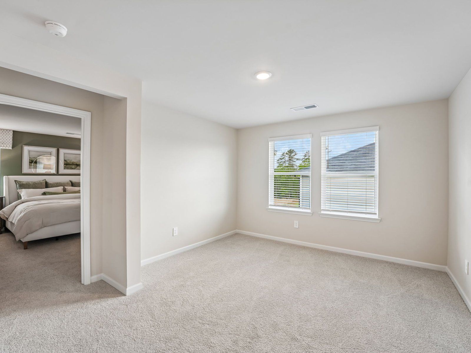The Lakeland floorplan with the Charm Almond interior package.