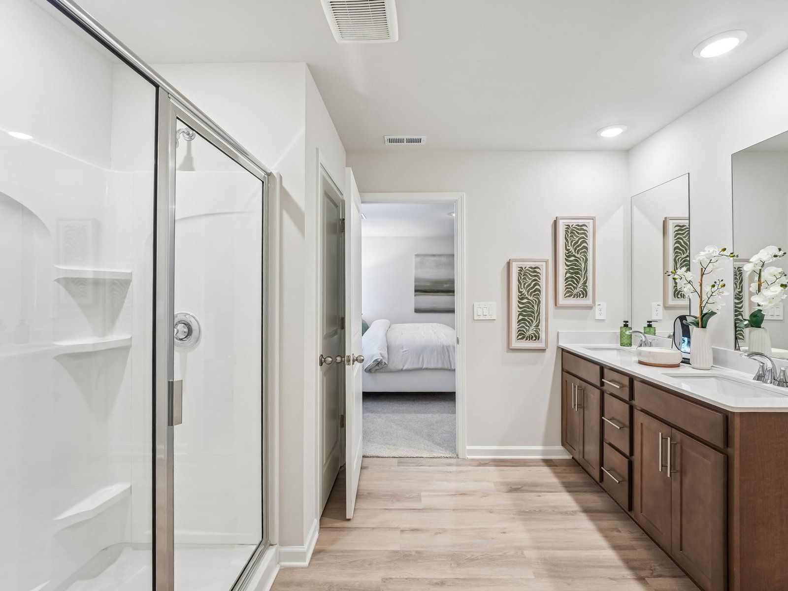 The Lakeland floorplan with the Charm Almond interior package.