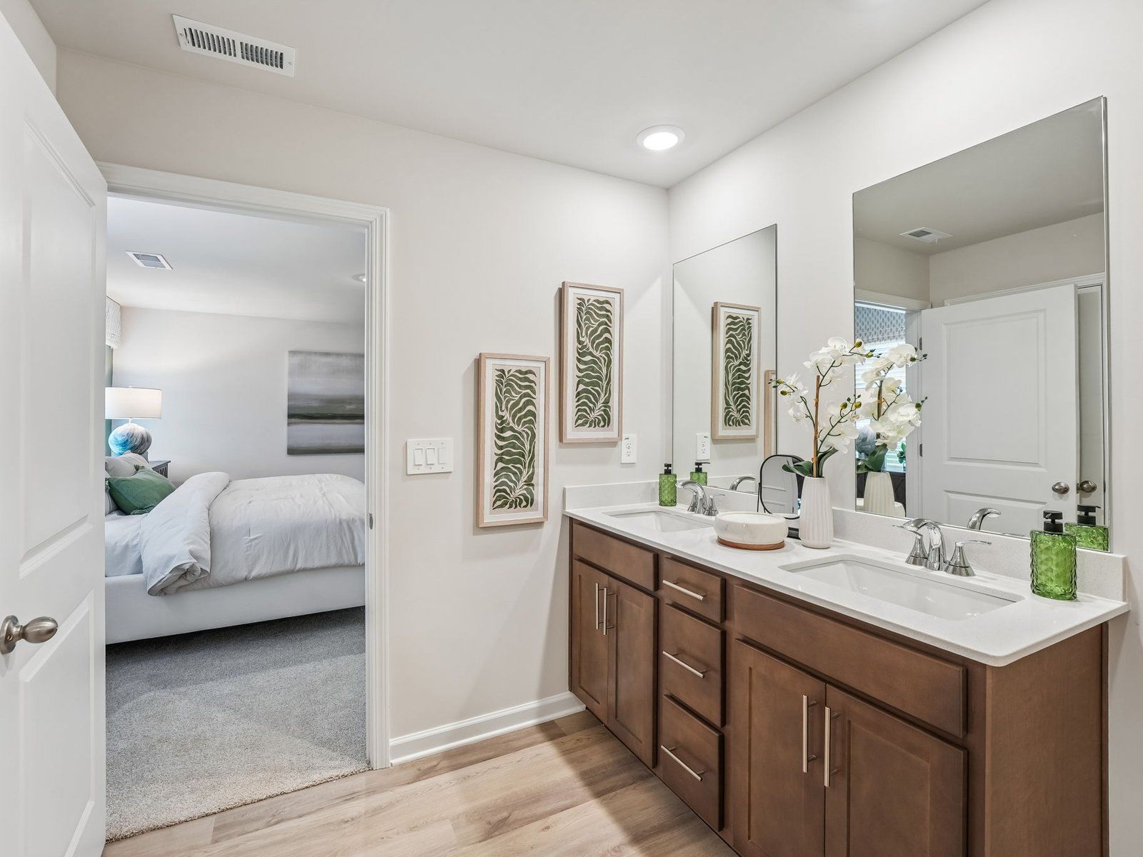 The Lakeland floorplan with the Charm Almond interior package.
