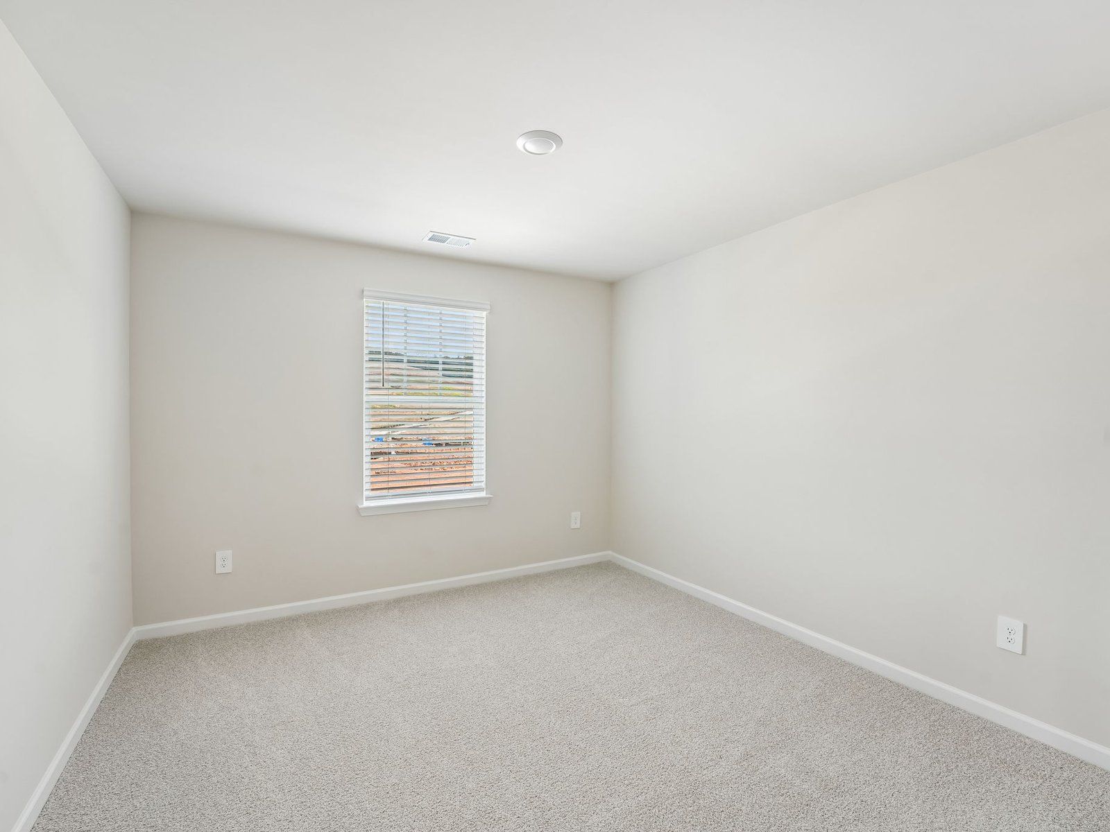 The Lakeland floorplan with the Charm Almond interior package.