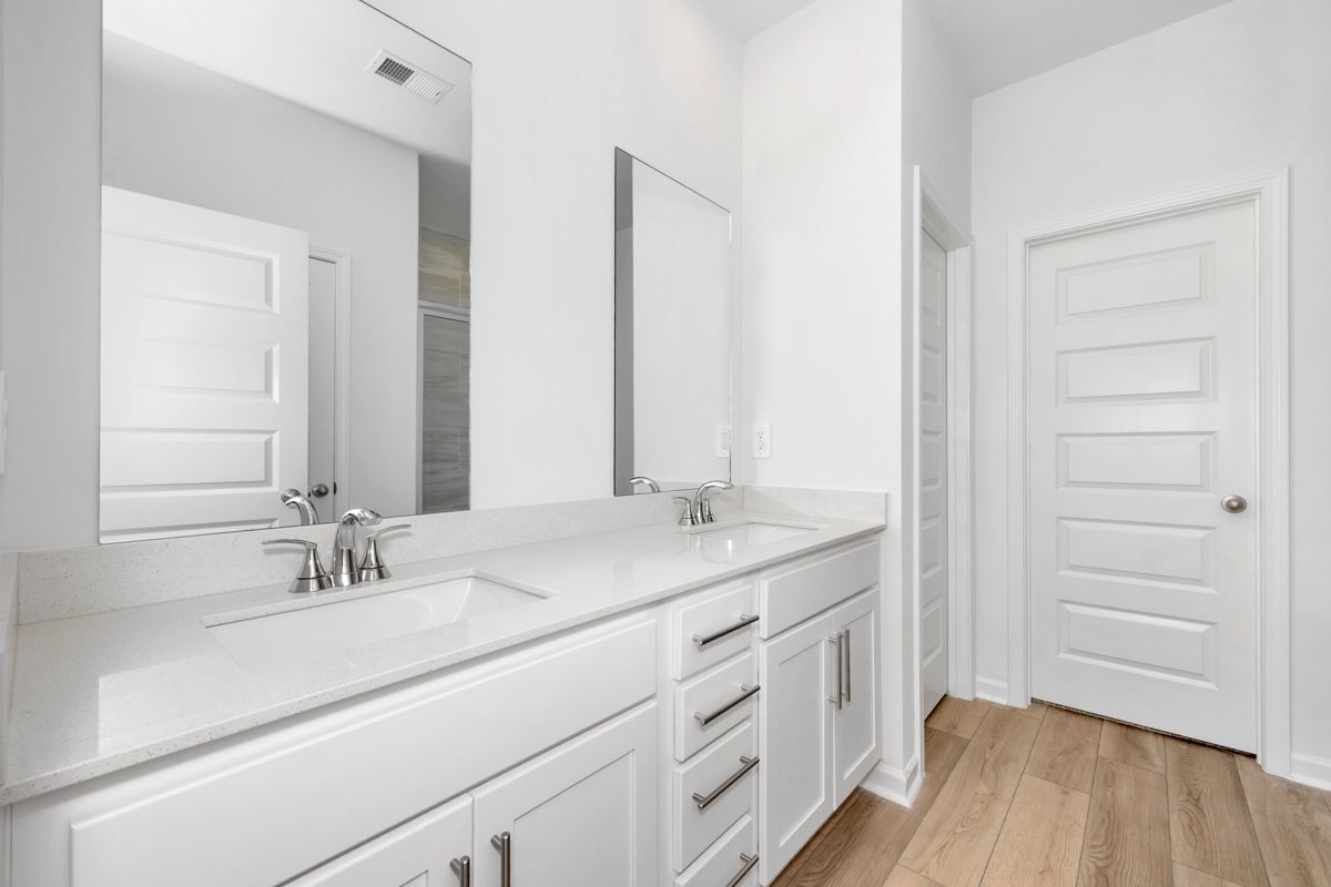 The Buchanan floorplan with the Finesse White interior package.