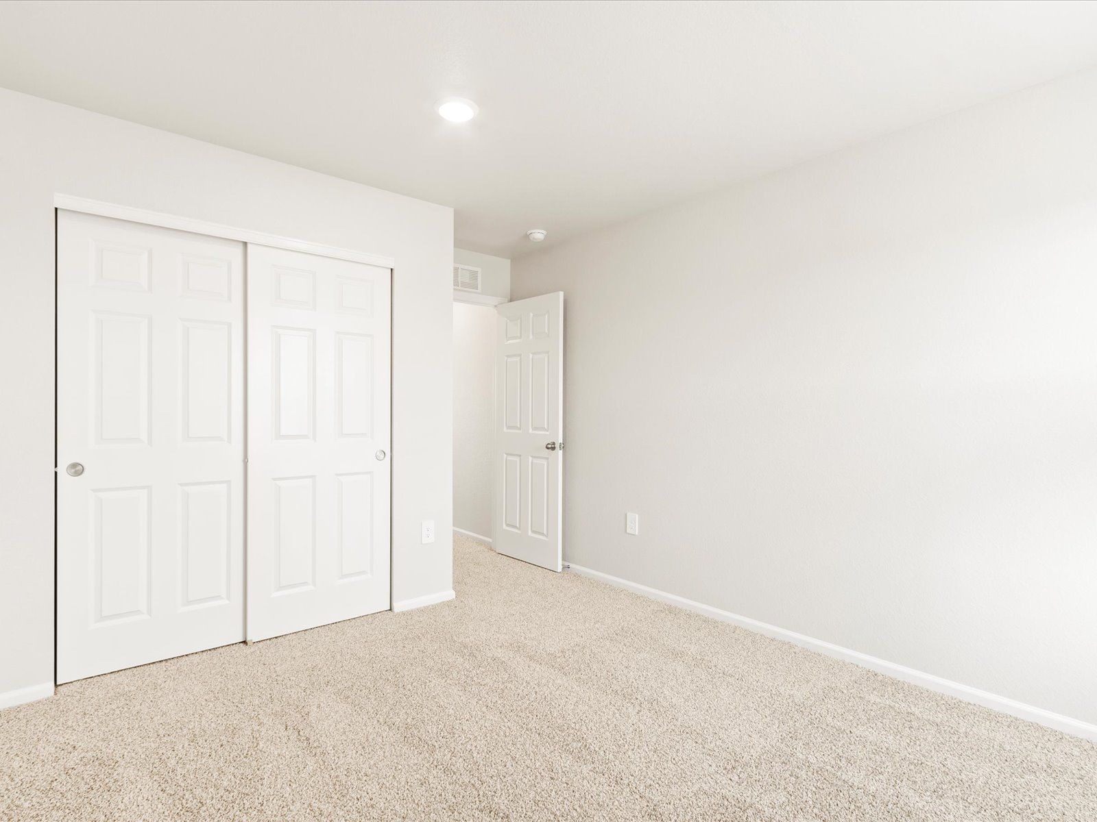 DEN_Westgate_Twin-Peaks_Bedroom_C_2700-73rd-Ave-Ct