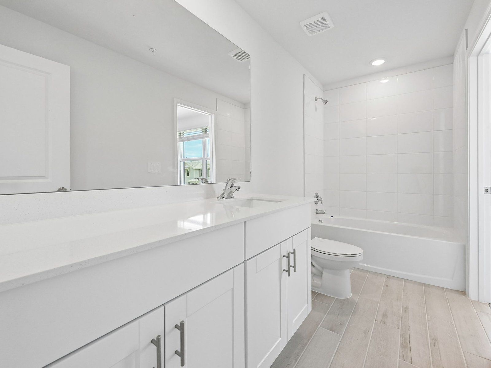 Secondary bathroom