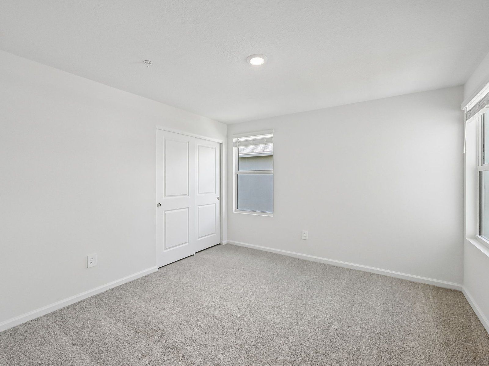 Secondary bedroom