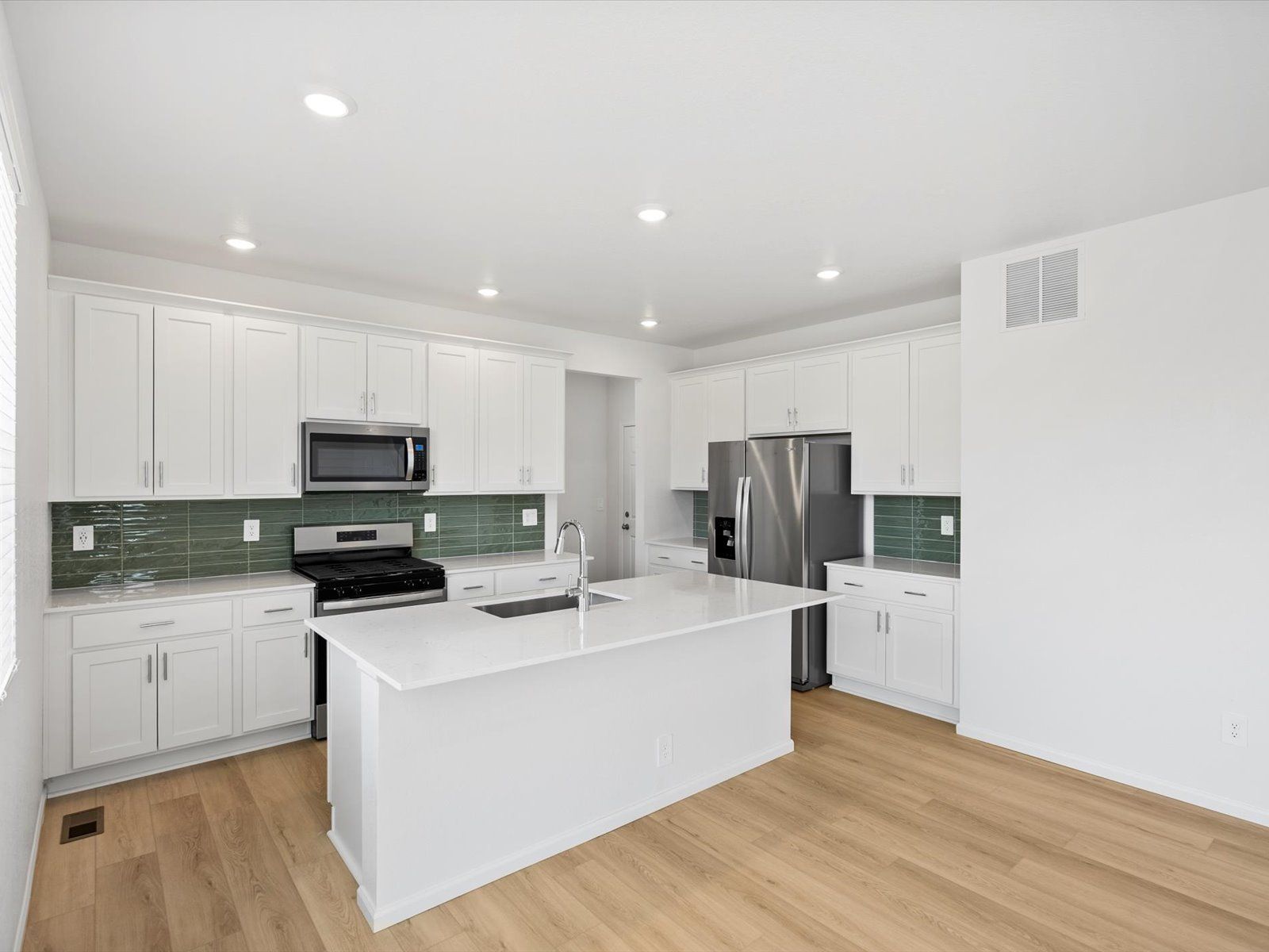 10046 HARTWOOD DR (The Chatfield)