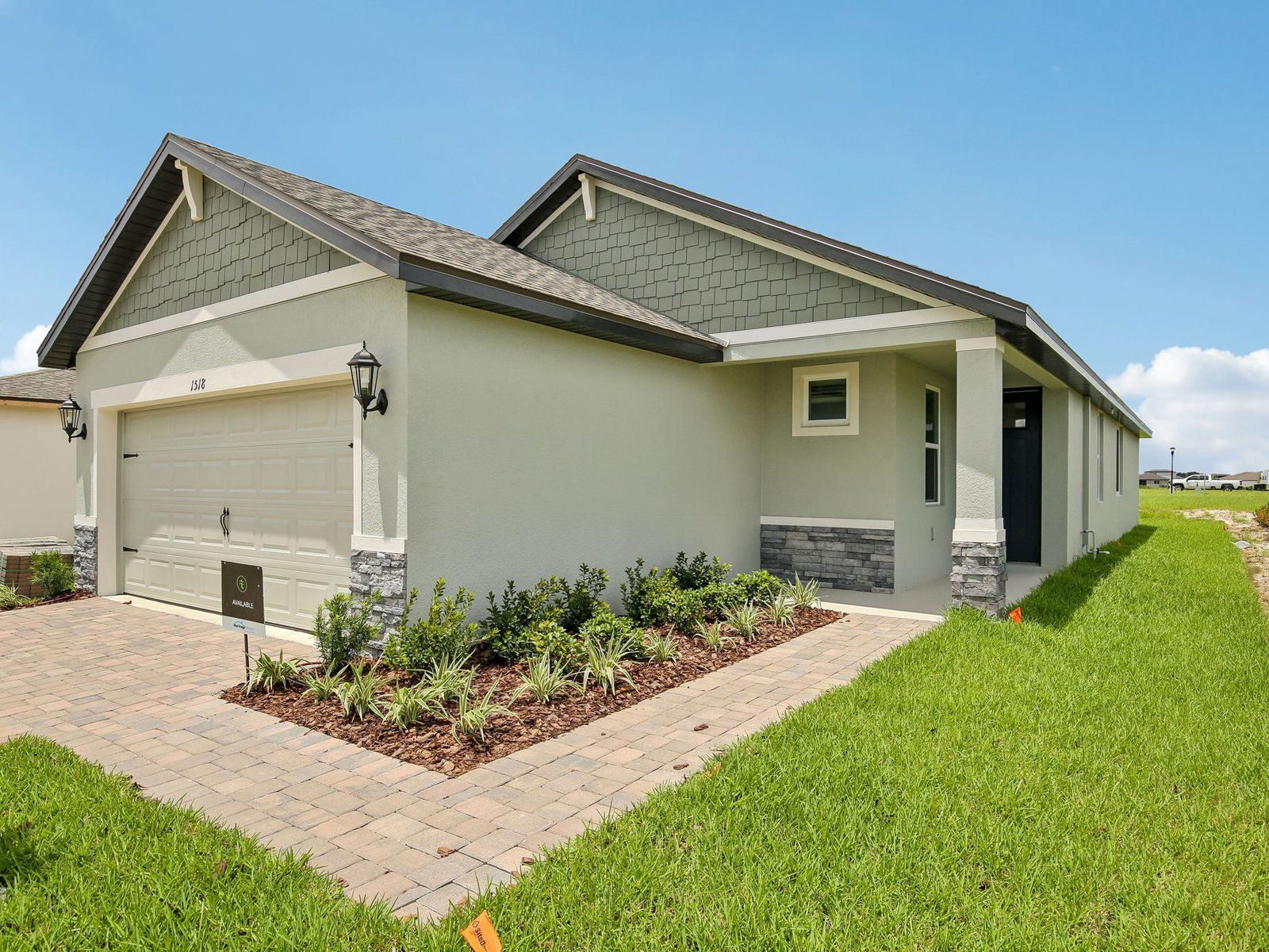 Exterior of 1518 Brekey Way