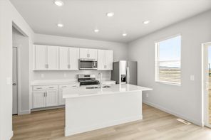 932 E Eden St (Scout)