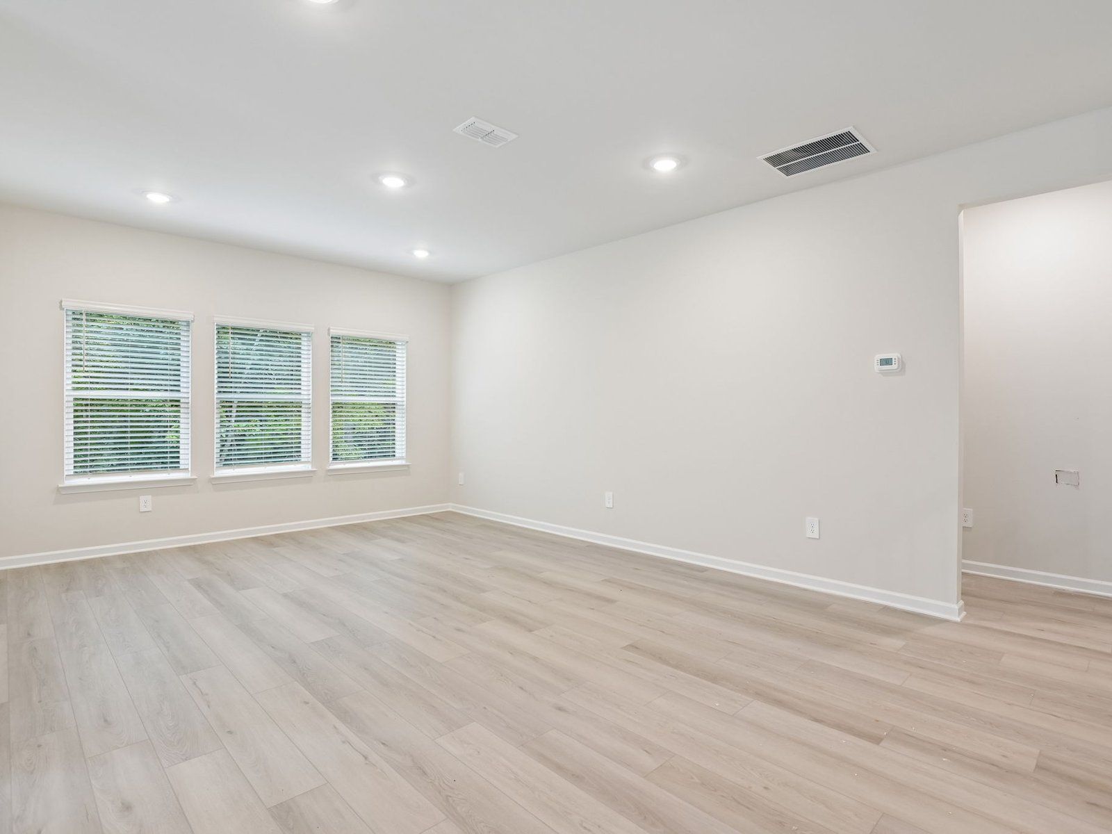 The Finesse White interior package modeled at Harmony Manor.