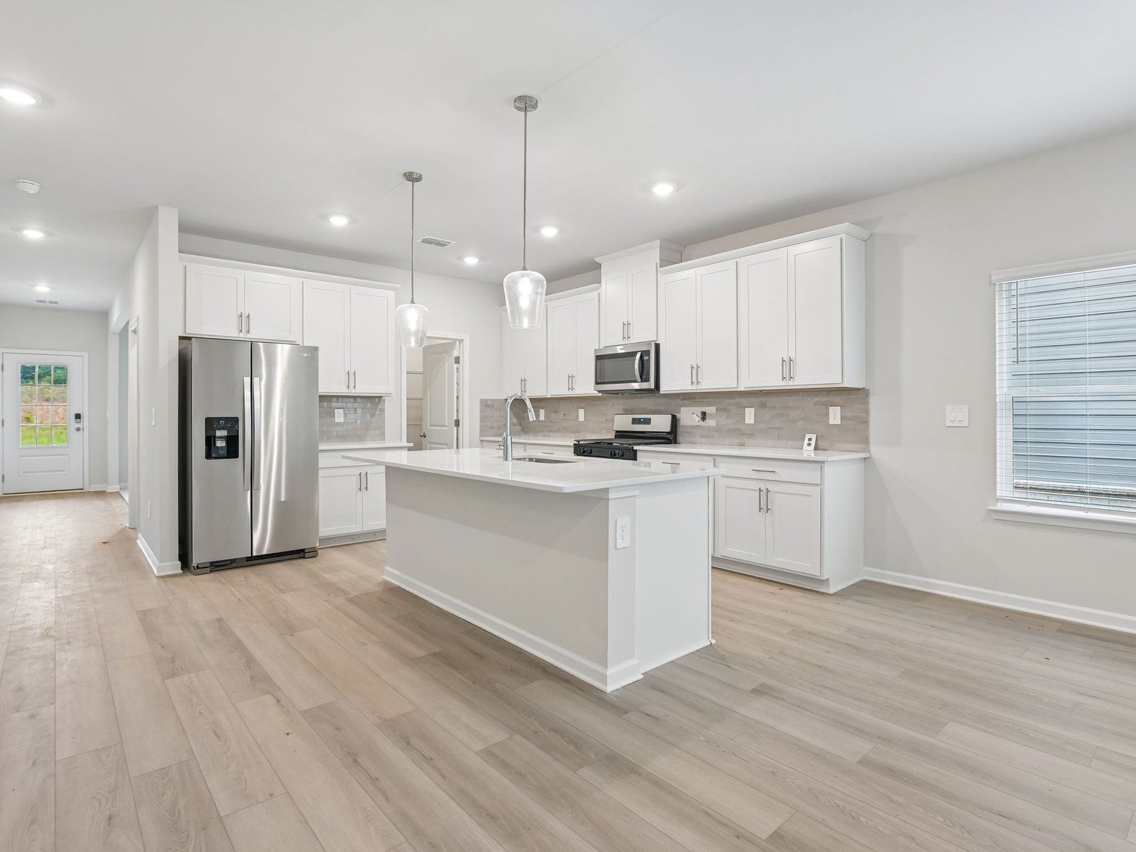 The Finesse White interior package modeled at Harmony Manor.