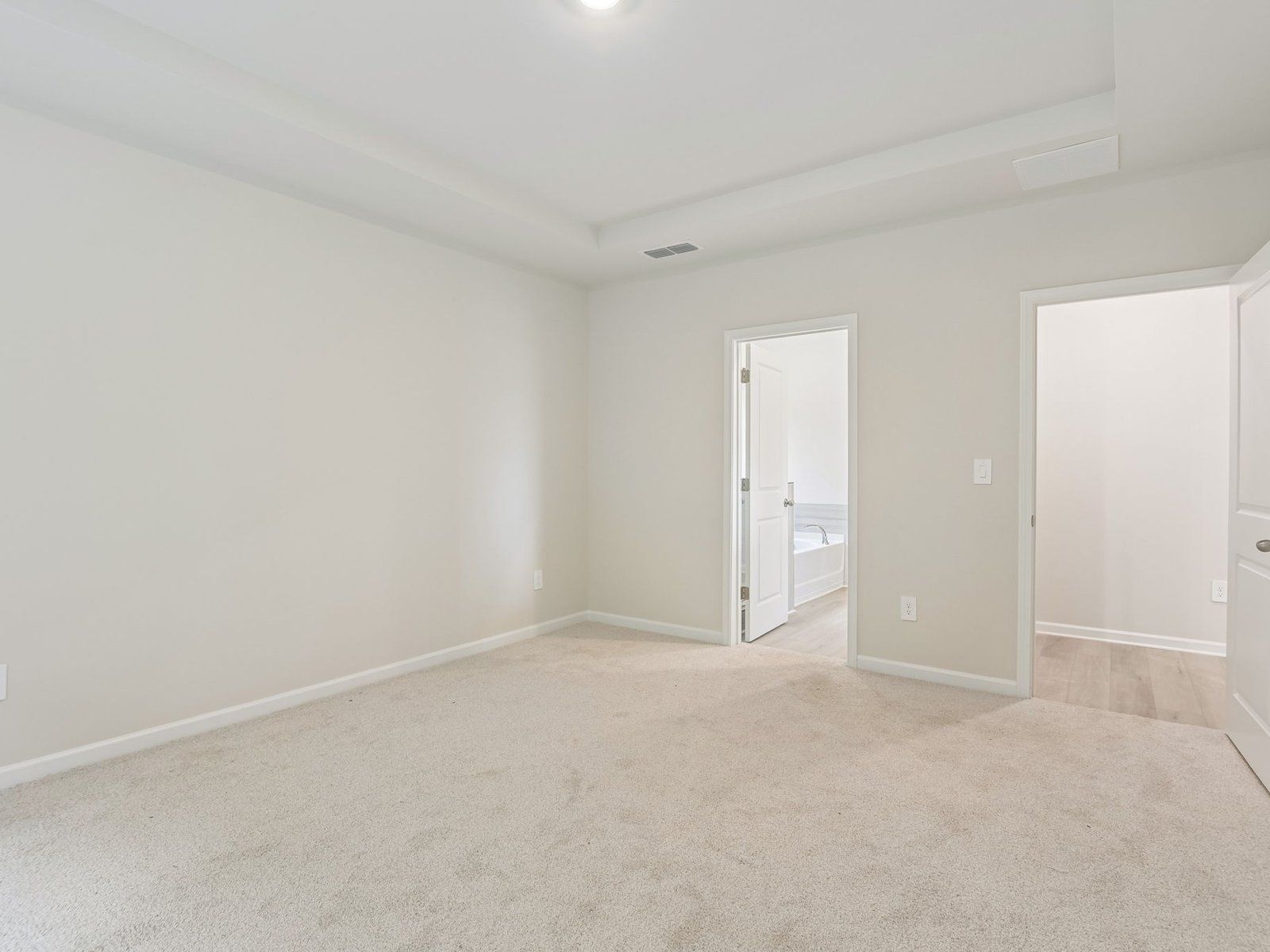 The Finesse White interior package modeled at Harmony Manor.